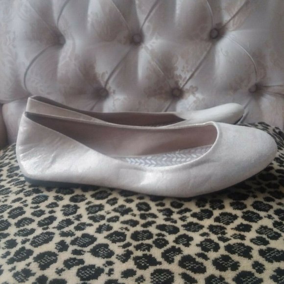 TIME AND TRU Beige or Cream w/ Gold Shimmer Ballet Flats Shoes Women Size 8 - Picture 6 of 12